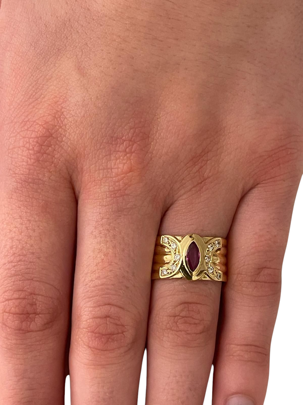 Sortija de Oro Amarillo 18 quilates con Cinco Aros. - Imagen 3