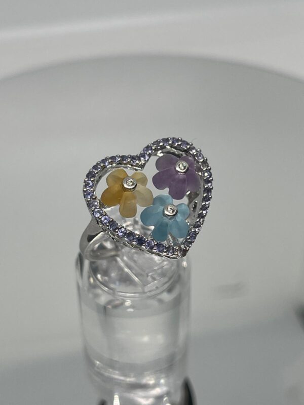 Sortija de Oro y Diamantes.
