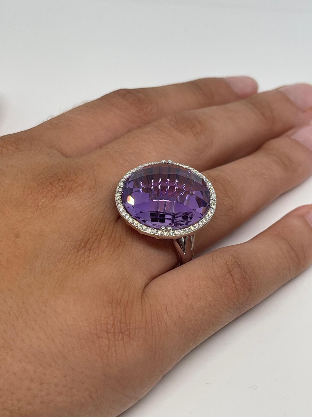 Sortija de Oro Blanco con Amatista y Diamantes. - Imagen 8