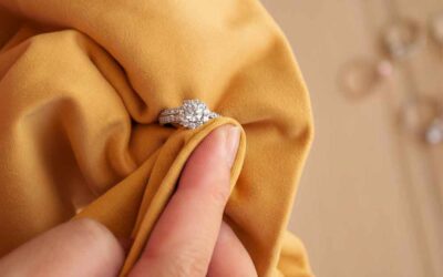 Cómo limpiar joyas de oro en casa
