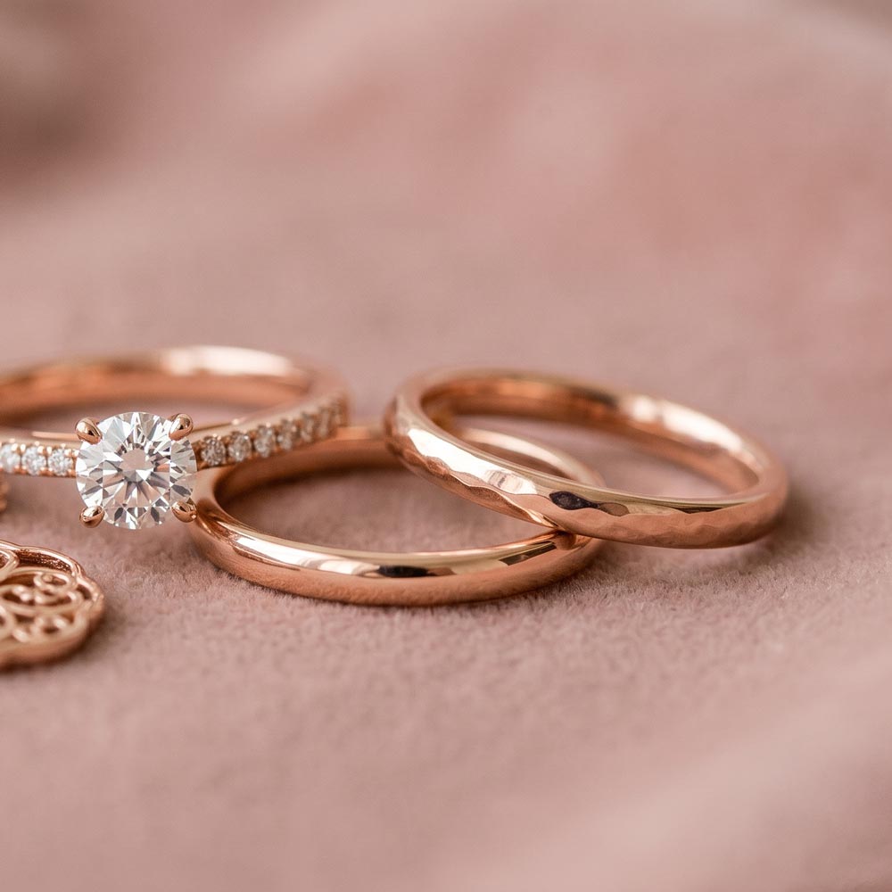 Pendientes de oro 18k: aros, botón y colgantes para elegir según rostro y ocasión